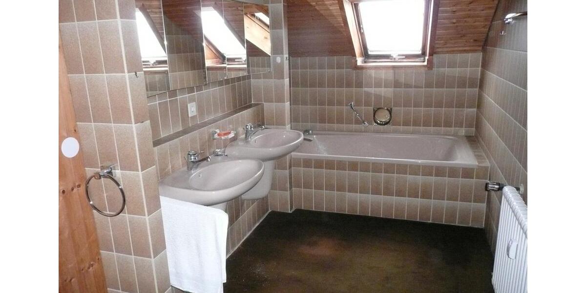 Etagenwohnung Bad Birnbach Asenham - 4 Zimmer, 94 m&sup2;, 249.000&euro; | Angebot:26729569