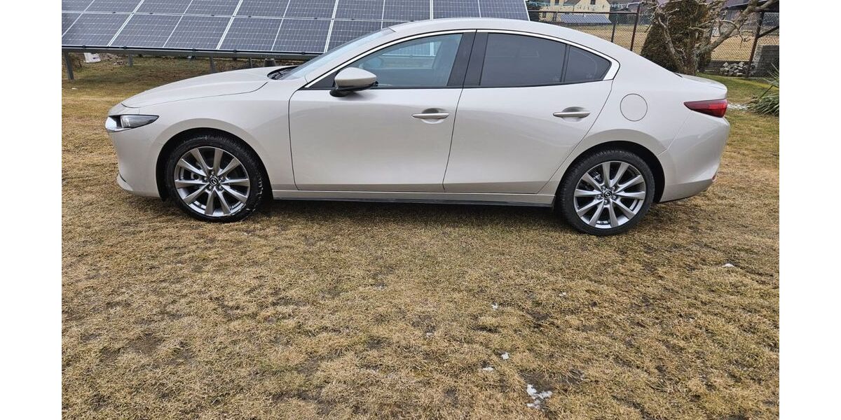 Mazda 3 3.550 km 28.900 &euro; Neuberg 63543