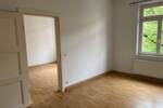 Gemütliche 3 Zimmer-Wohnung in einem äußerst gepflegten Haus im 3. OG, Tageslichtbad mit Dusche - EBK kann abgelöst werden - Studenten willkommen