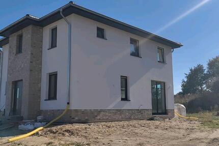 Haus Eutin - 5 Zimmer, 150 m&sup2;, 2.050&euro; | Angebot:26235145