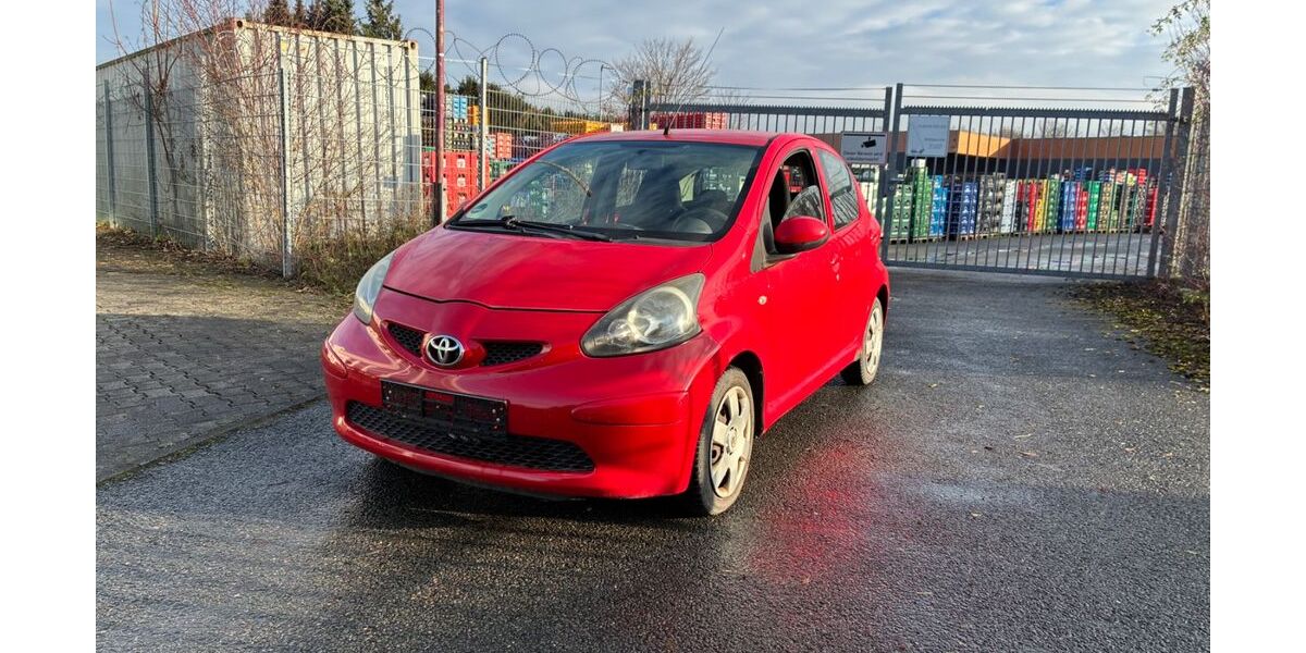 Toyota Aygo (X) 204.914 km 1.100 &euro; Paderborn 33100