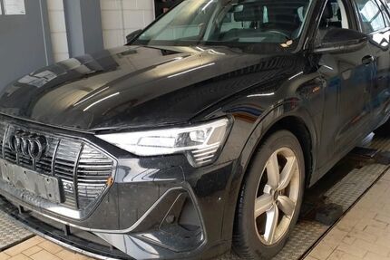 Audi e-tron 59.267 km 29.434 &euro; Hagen 58091