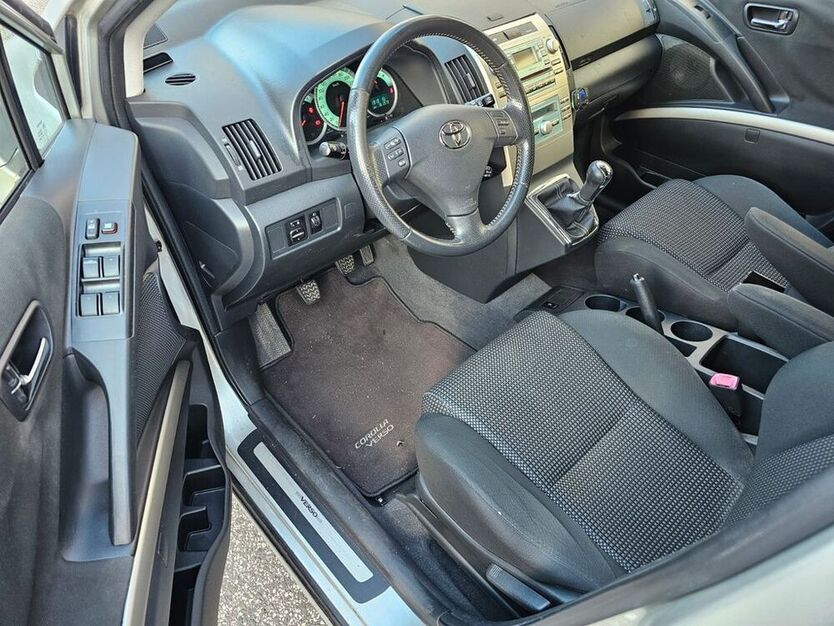 Corolla Verso