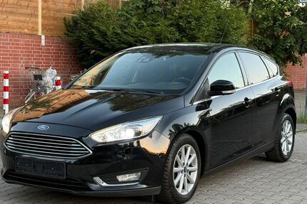 Ford Focus 212.000 km 6.450 &euro; Berlin 12527