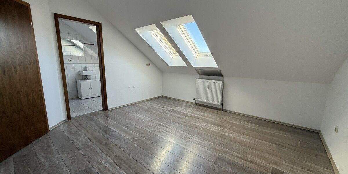 Etagenwohnung Nittendorf - 5 Zimmer, 112 m&sup2;, 299.000&euro; | Angebot:25744417