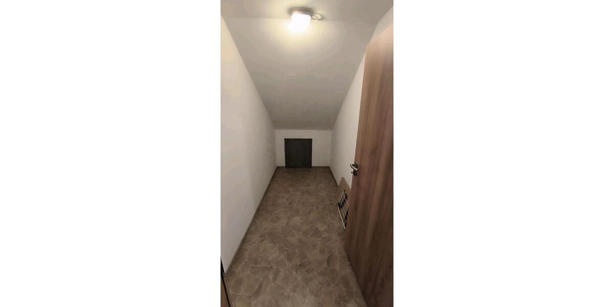 Dachgeschoßwohnung Burglauer - 3 Zimmer, 90 m&sup2;, 650&euro; | Angebot:26327217