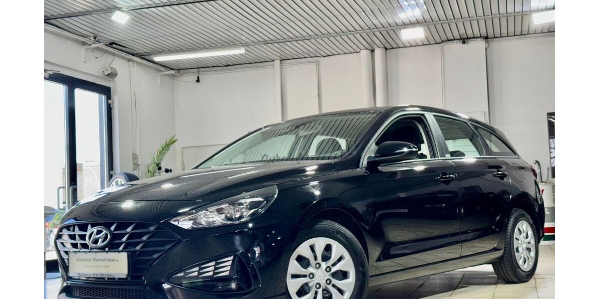Hyundai i30 97.528 km 13.980 &euro; Mönchengladbach 41061