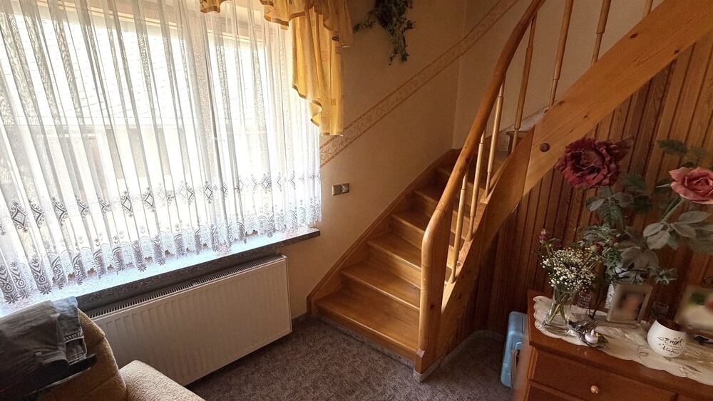 Einfamilienhaus mit großem Grundstück und vielseitigem Nebengebäude in ruhiger Lage - Einfamilienhaus Königshain-Wiederau Wiederau | Angebot:27034224