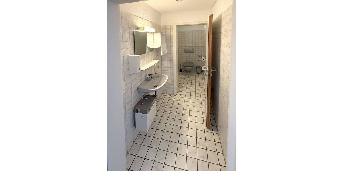 Gewerbeobjekt Villingen-Schwenningen Villingen - 6 Zimmer, 230 m&sup2;, 2.530&euro; | Angebot:26402782