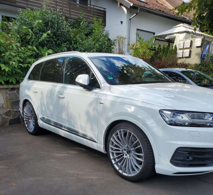 Audi Q7 143.000 km 28.970 € Schotten 63679