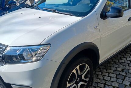Dacia Sandero 87.000 km 7.999 &euro; Regensburg-Bernhardswald 93170