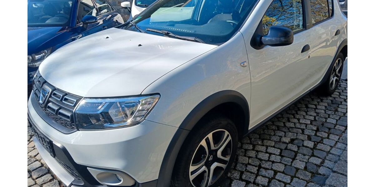 Dacia Sandero 87.000 km 7.999 &euro; Regensburg-Bernhardswald 93170