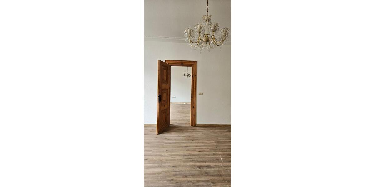 Etagenwohnung Mühlhausen (Thüringen) - 4 Zimmer, 150 m&sup2;, 1.000&euro; | Angebot:26662210