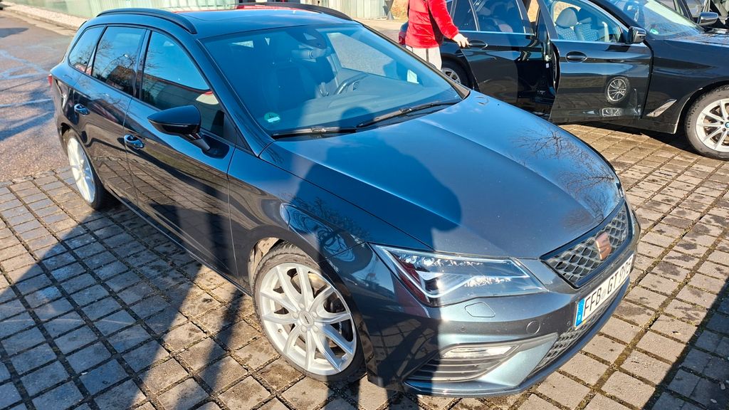 Seat Leon 84.000 km 22.000 &euro; Germering 82110
