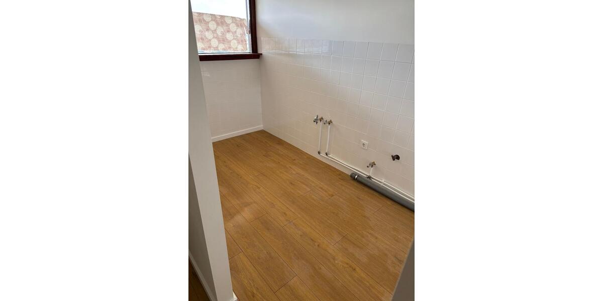 Etagenwohnung Emden - 4 Zimmer, 87 m&sup2;, 600&euro; | Angebot:26397668