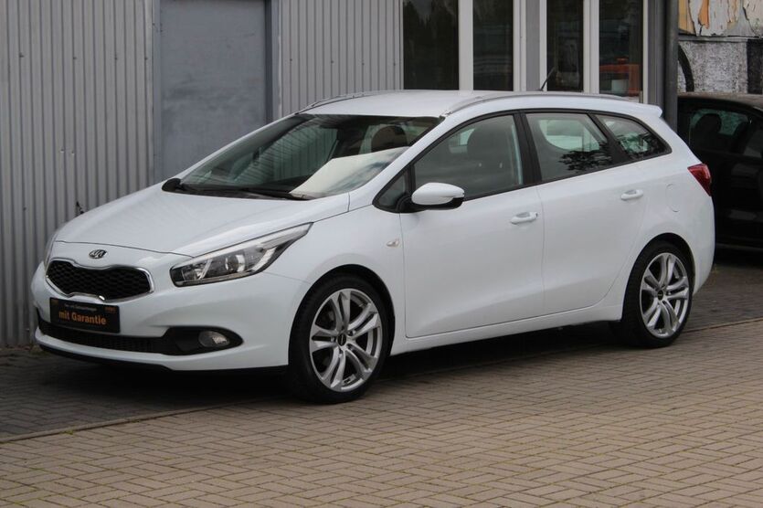 Kia ceed Sportswagon 116.914 km 8.490 € Berlin 13089