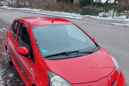 Toyota Aygo (X) 132.000 km 2.100 &euro; Hamburg 22179
