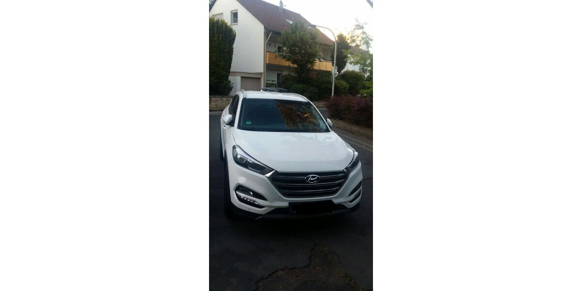 Hyundai TUCSON 120.000 km 15.000 &euro; Limburg an der Lahn - Staffel 65556
