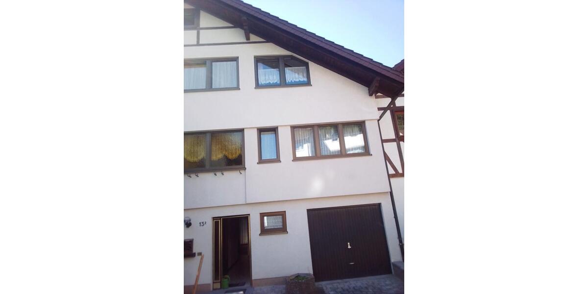 Reihenhaus Bad Liebenzell - 8 Zimmer, 190 m&sup2;, 409.000&euro; | Angebot:26957564