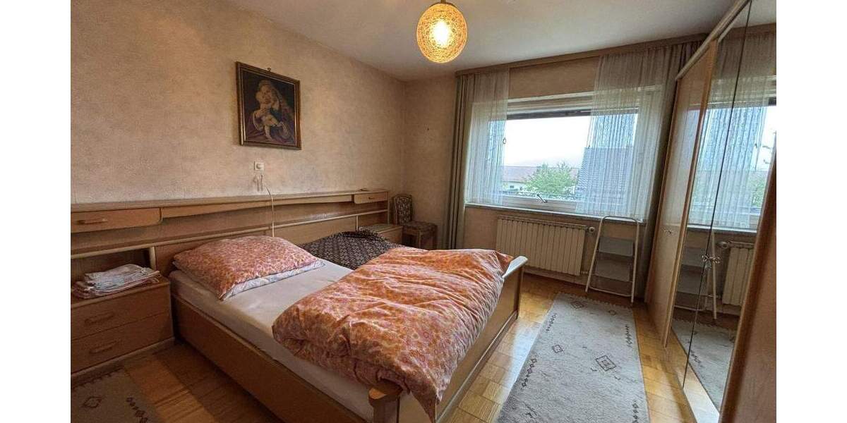 Einfamilienhaus Oberviechtach - 7 Zimmer, 190 m&sup2;, 197.000&euro; | Angebot:25210834