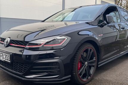 VW Golf 61.000 km 22.499 &euro; Wielenbach 82407