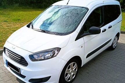 Ford Tourneo Courier 60.900 km 6.990 &euro; ruhland 01945