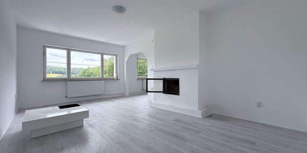 Mehrfamilienhaus, Wohnhaus Hohenroda Oberbreitzbach - 8 Zimmer, 155 m&sup2;, 800&euro; | Angebot:24556023