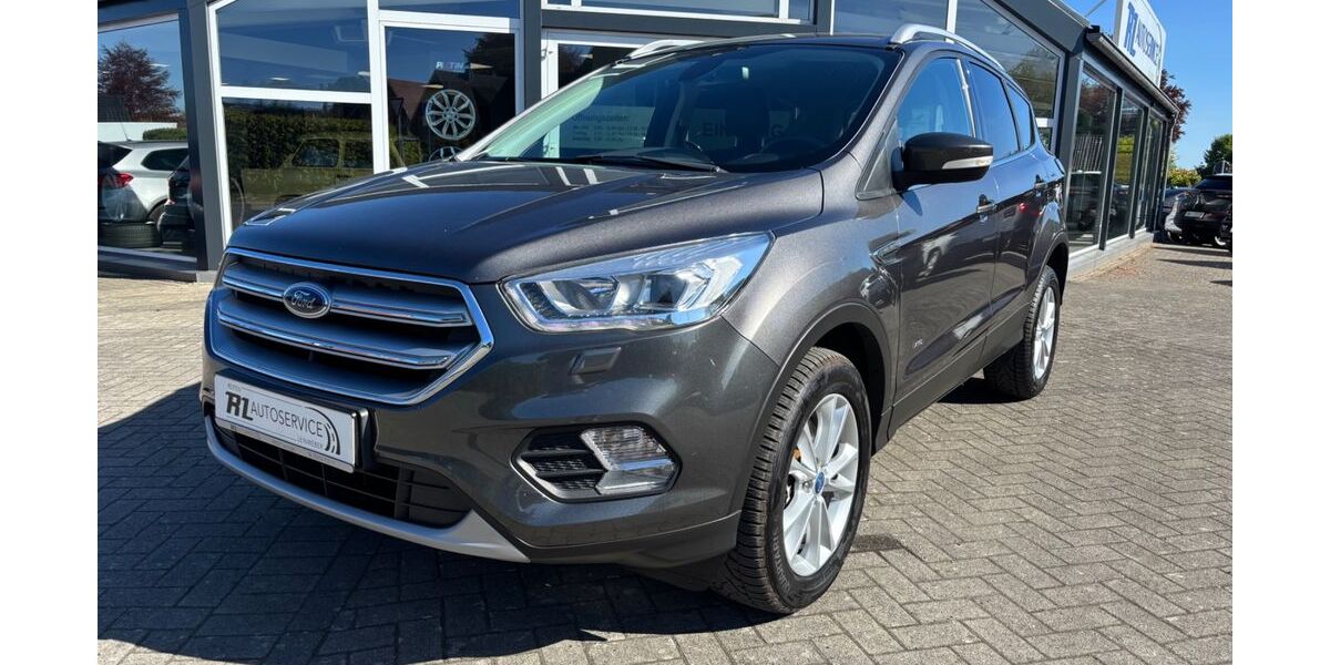 Ford Kuga 124.000 km 15.900 &euro; Löningen 49624