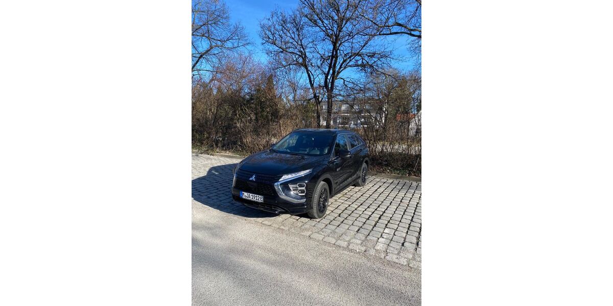 Mitsubishi Eclipse Cross 27.000 km 19.900 &euro; München 81825