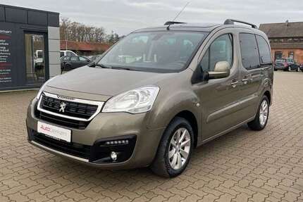 Peugeot Partner 143.481 km 8.000 &euro; Martfeld 27327