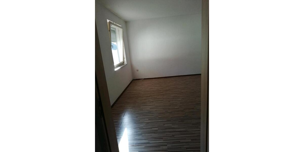 Etagenwohnung Schönsee - 3 Zimmer, 98 m&sup2;, 460&euro; | Angebot:26092314
