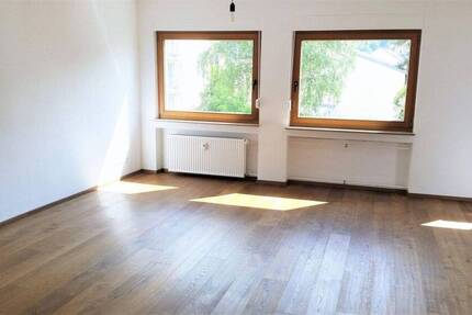 Schöne renovierte Wohnung in guter Lage