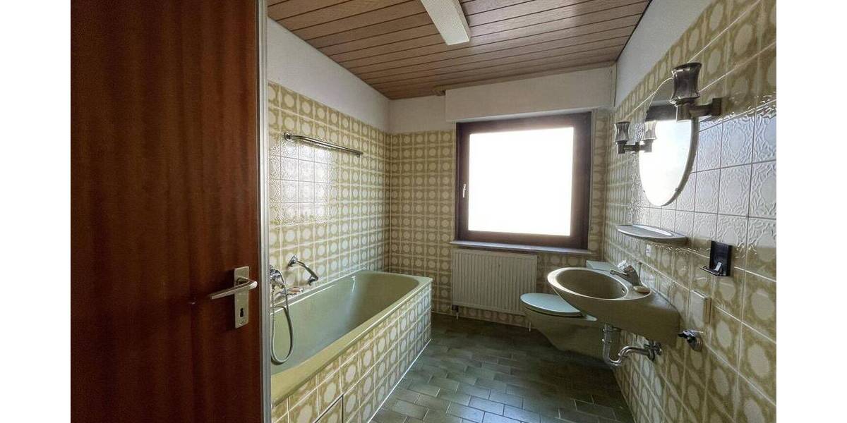 Etagenwohnung Vaihingen an der Enz Roßwag - 5 Zimmer, 127 m&sup2;, 285.000&euro; | Angebot:26082965