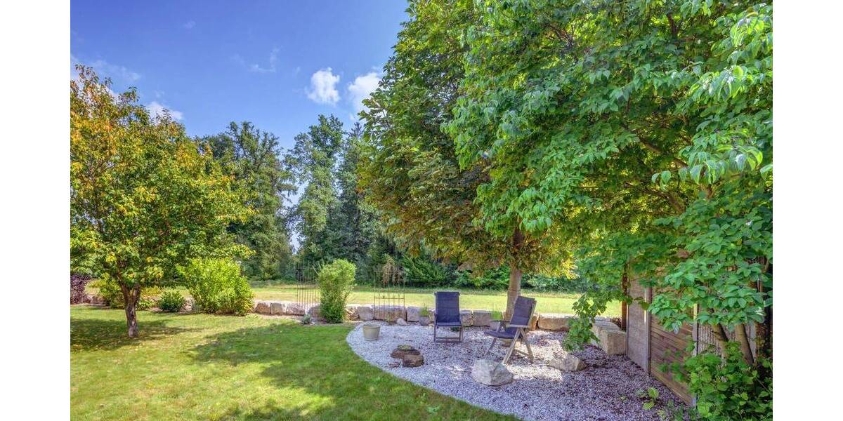 Perfekt für Familien in ruhiger Ortsrandlage! Großzügiges Einfamilienhaus mit moderner Ausstattung! 6 zimmer