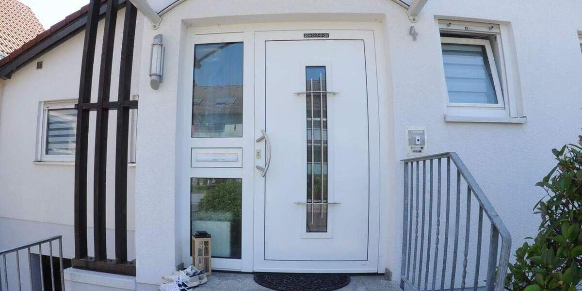 Einfamilienhaus Niederwerrn - 6 Zimmer, 141 m&sup2;, 555.000&euro; | Angebot:25670030