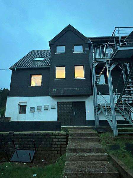 Haus zum Kaufen in Lebach 290.000 € 274.14 m²