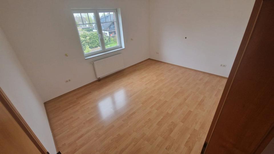 Etagenwohnung Celle Altencelle - 5 Zimmer, 146 m&sup2;, 1.200&euro; | Angebot:26411283