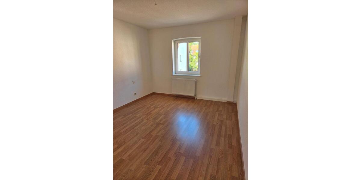 Etagenwohnung Böhlen - 4 Zimmer, 59 m&sup2;, 90.000&euro; | Angebot:27083982