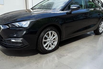 Seat Leon 108.360 km 17.999 &euro; München 80636