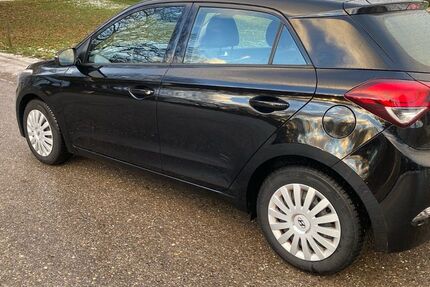 Hyundai i20 60.000 km 11.700 &euro; Weingarten 88250