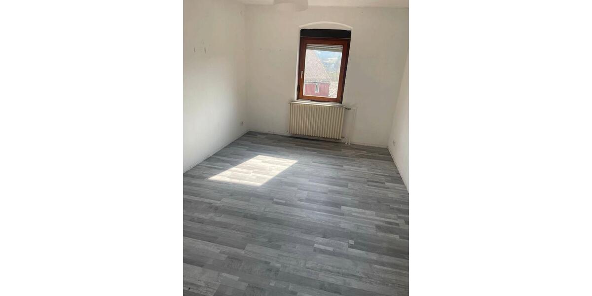 Einfamilienhaus Aßlar - 5 Zimmer, 130 m&sup2;, 1.100&euro; | Angebot:25496752
