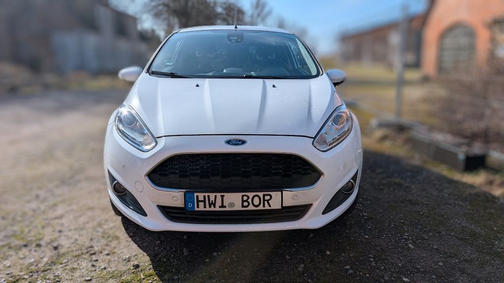 Ford Fiesta 63.000 km 6.750 &euro; Passee 23992