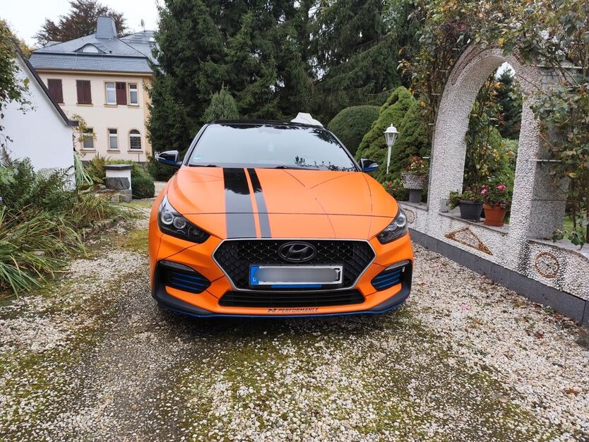 Hyundai i30 151.000 km 10.990 € Lauschgrün 08491