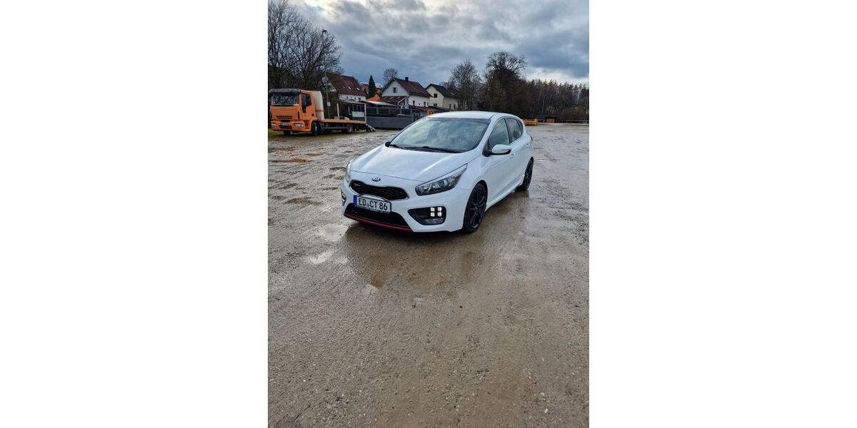 Kia ceed / Ceed 139.767 km 9.400 &euro; Taufkirchen vils 84416