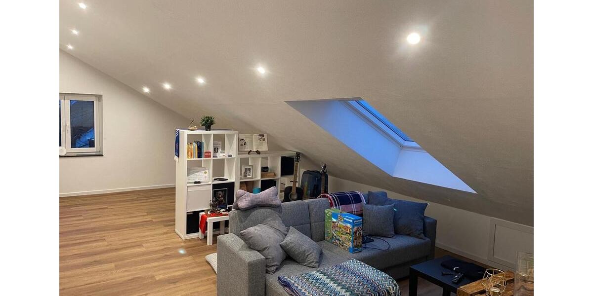 Dachgeschoßwohnung Tettnang - 1 Zimmer, 55 m&sup2;, 670&euro; | Angebot:26322297