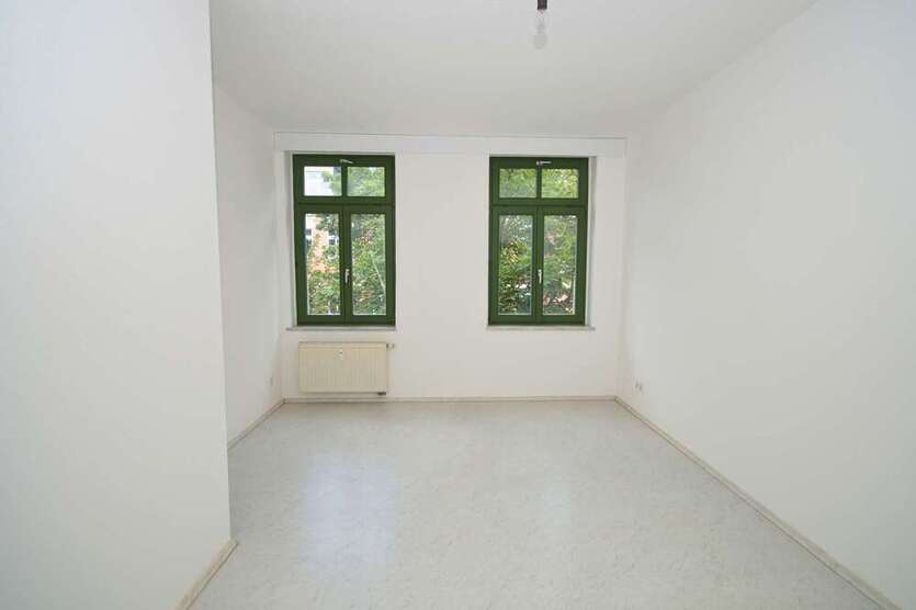 Neuer Fußboden möglich: einzigartige 3-Zimmerwohnung mit Dusche + Badewanne!