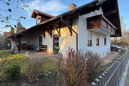 Haus Geiselhöring - 6 Zimmer, 237 m&sup2;, 1.300&euro; | Angebot:25562903