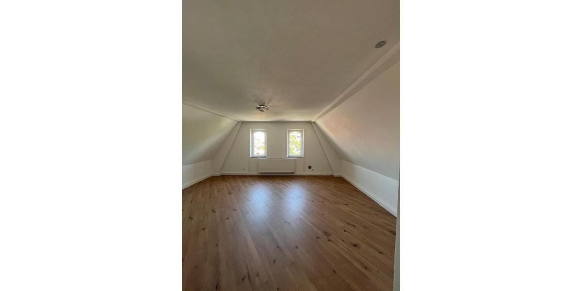 Dachgeschoßwohnung Mannheim Fahrlach - 2 Zimmer, 67 m&sup2;, 695&euro; | Angebot:24977389