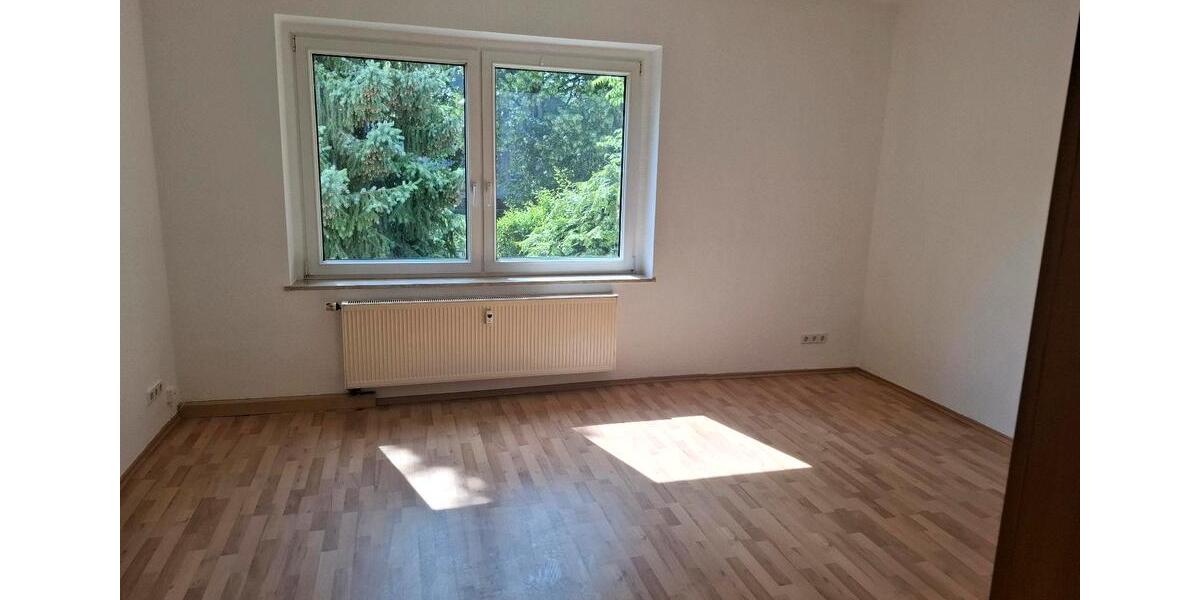 Erdgeschoßwohnung Bitterfeld-Wolfen Wolfen - 2 Zimmer, 69 m&sup2;, 66.000&euro; | Angebot:27642394