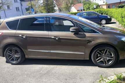 Ford S-Max 95.900 km 18.900 &euro; Metzingen 72555